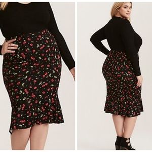 Torrid Retro Chic cherry print pencil skirt